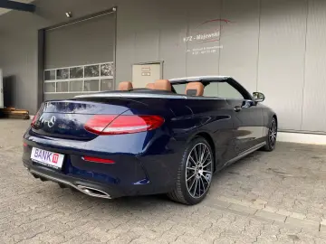 MERCEDES-BENZ C 300 Cabrio  HUD  Burmester