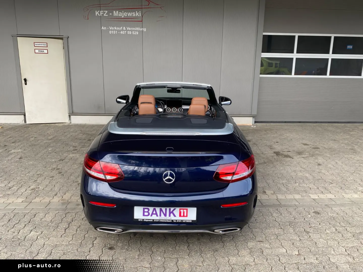 MERCEDES-BENZ C 300 Cabrio  HUD  Burmester