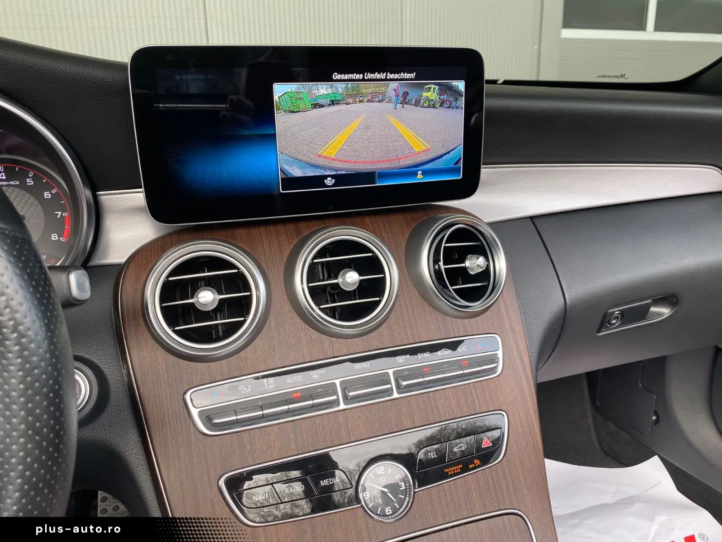 MERCEDES-BENZ C 300 Cabrio  HUD  Burmester