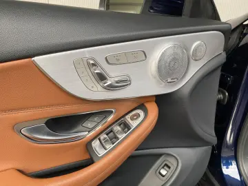 MERCEDES-BENZ C 300 Cabrio  HUD  Burmester