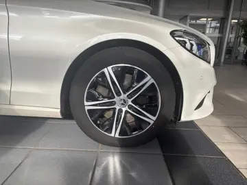 MERCEDES-BENZ C 300 Cabriolet  Multibeam Distronic Burmester
