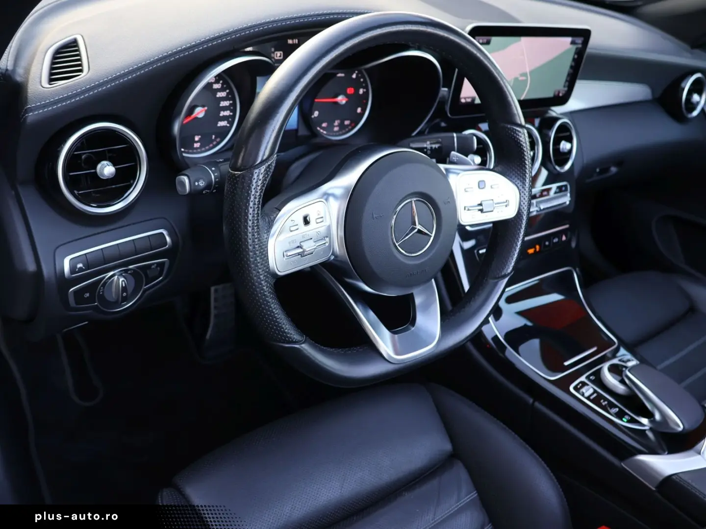 MERCEDES-BENZ C 220 4M AMG RFK Airscarf CarPlay