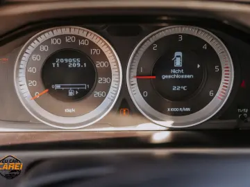 VOLVO XC 60 2.4 DIESEL. 200000 KM