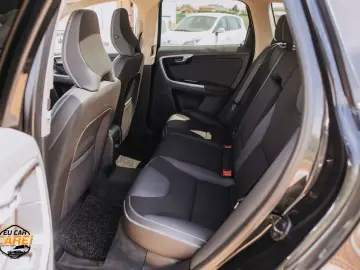VOLVO XC 60 2.4 DIESEL. 200000 KM