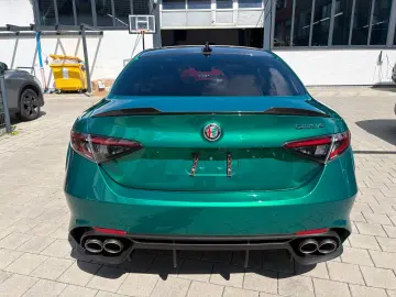ALFA ROMEO Giulia 2.9 V6 Bi-Turbo 375 kW AT8 Quadrifoglio