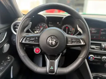 ALFA ROMEO Giulia 2.9 V6 Bi-Turbo 375 kW AT8 Quadrifoglio