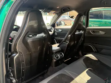 ALFA ROMEO Giulia 2.9 V6 Bi-Turbo 375 kW AT8 Quadrifoglio