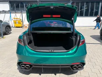 ALFA ROMEO Giulia 2.9 V6 Bi-Turbo 375 kW AT8 Quadrifoglio