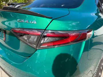 ALFA ROMEO Giulia 2.9 V6 Bi-Turbo 375 kW AT8 Quadrifoglio