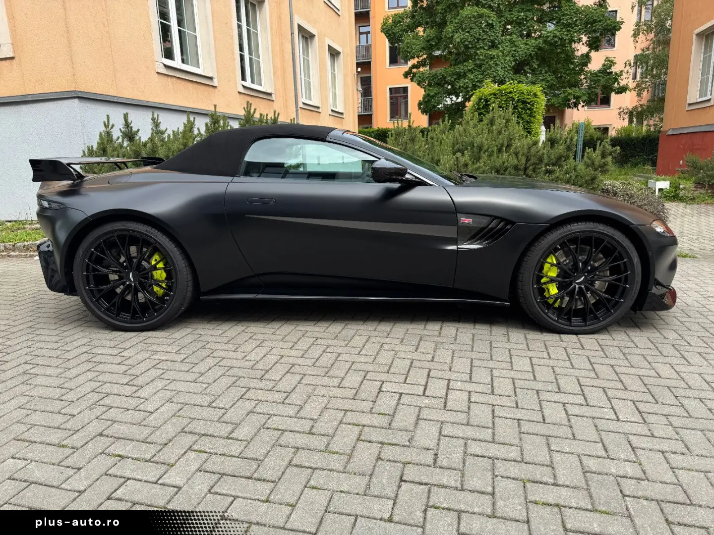 ASTON MARTIN V8 Vantage V8 Roadster F1 Edition
