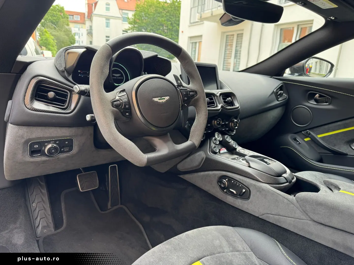 ASTON MARTIN V8 Vantage V8 Roadster F1 Edition