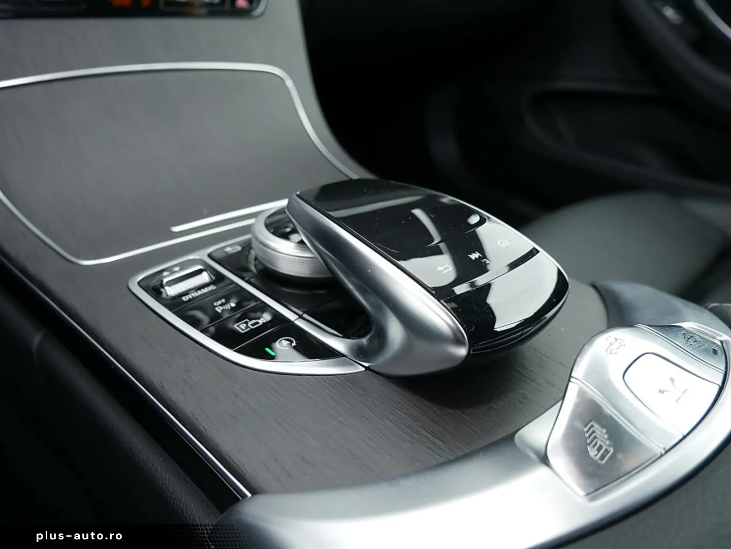 MERCEDES-BENZ C 300 Cabriolet AMG Soundsystem LED Ka&hellip;