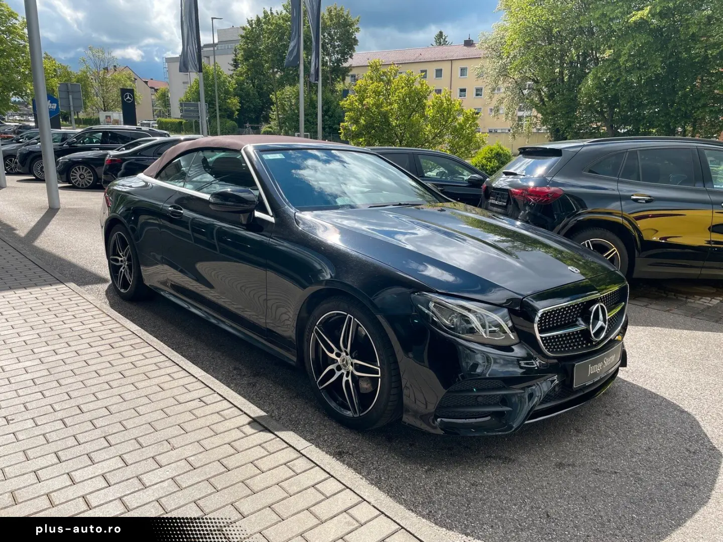 MERCEDES-BENZ E 300 d Cabriolet AMG LED CAM NIGHT TOTWINKEL