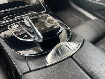 MERCEDES-BENZ E 300 d Cabriolet AMG LED CAM NIGHT TOTWINKEL