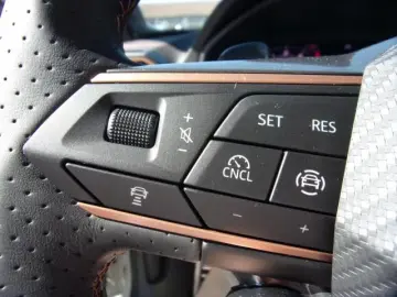 Cupra LEON SPORTSTOURER 1.5 ETSI DSG MATRIX-LED