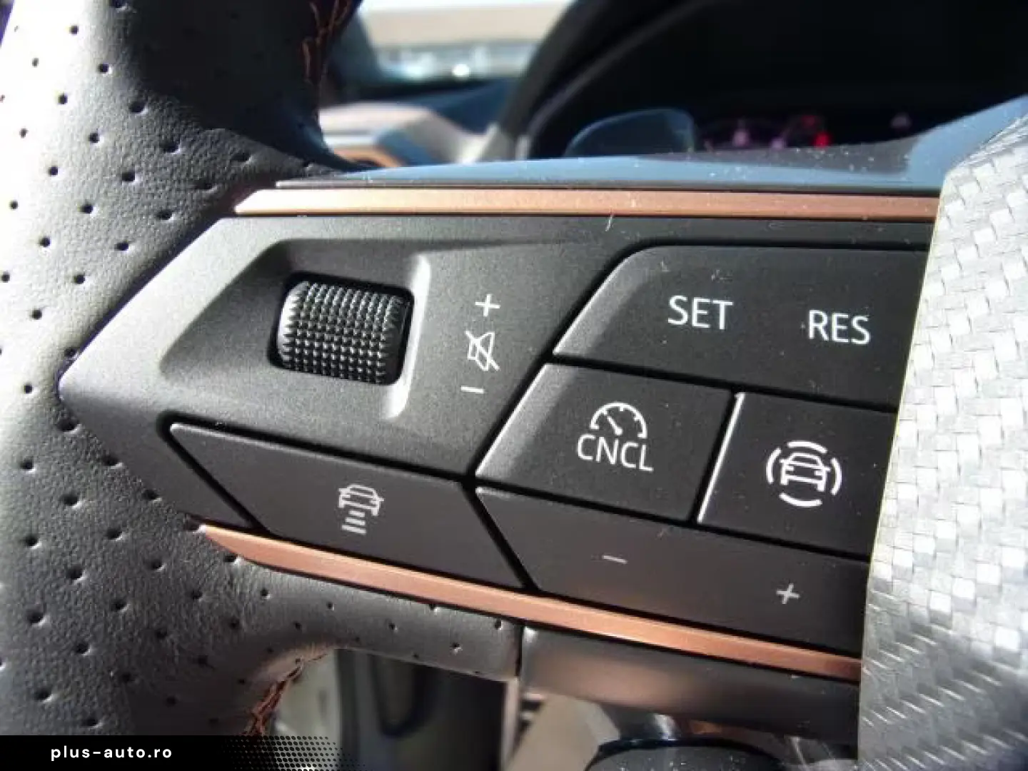 Cupra LEON SPORTSTOURER 1.5 ETSI DSG MATRIX-LED