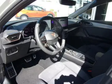 Cupra LEON SPORTSTOURER 1.5 ETSI DSG MATRIX-LED