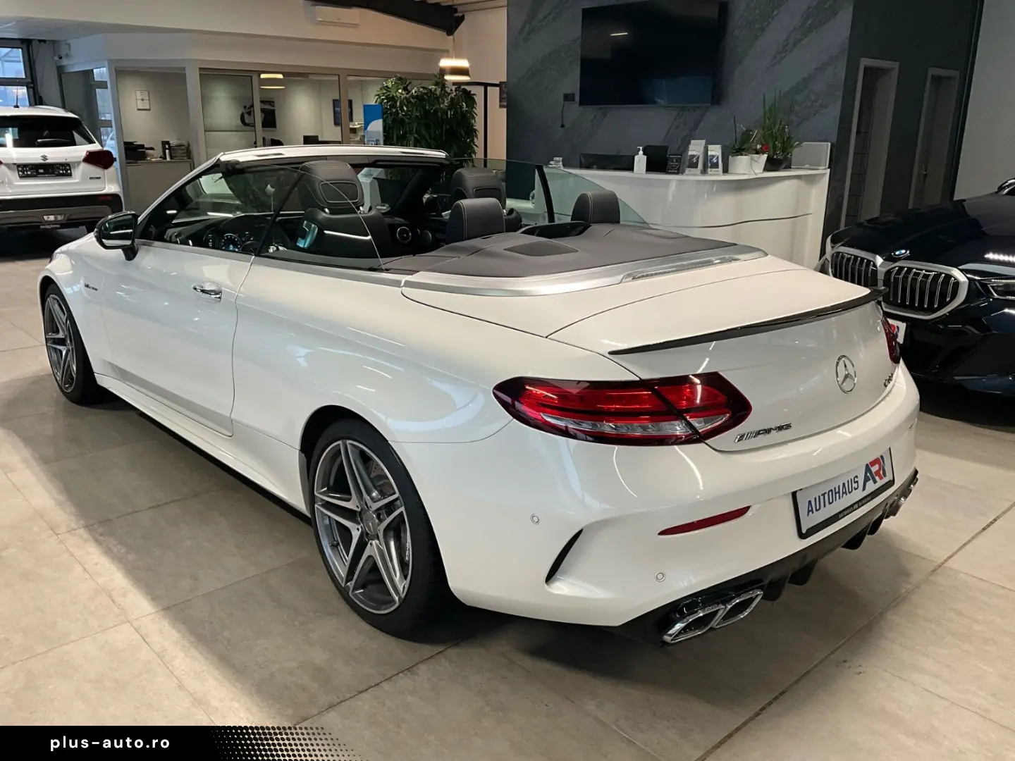 MERCEDES-BENZ C 63 AMG Cabrio Burmester HUD