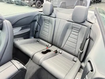 MERCEDES-BENZ E450 4Matic Cabrio AMG-PAKET 360 ACC BURMESTER