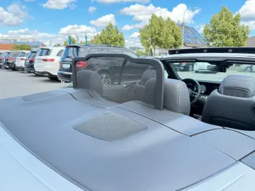 MERCEDES-BENZ E450 4Matic Cabrio AMG-PAKET 360 ACC BURMESTER