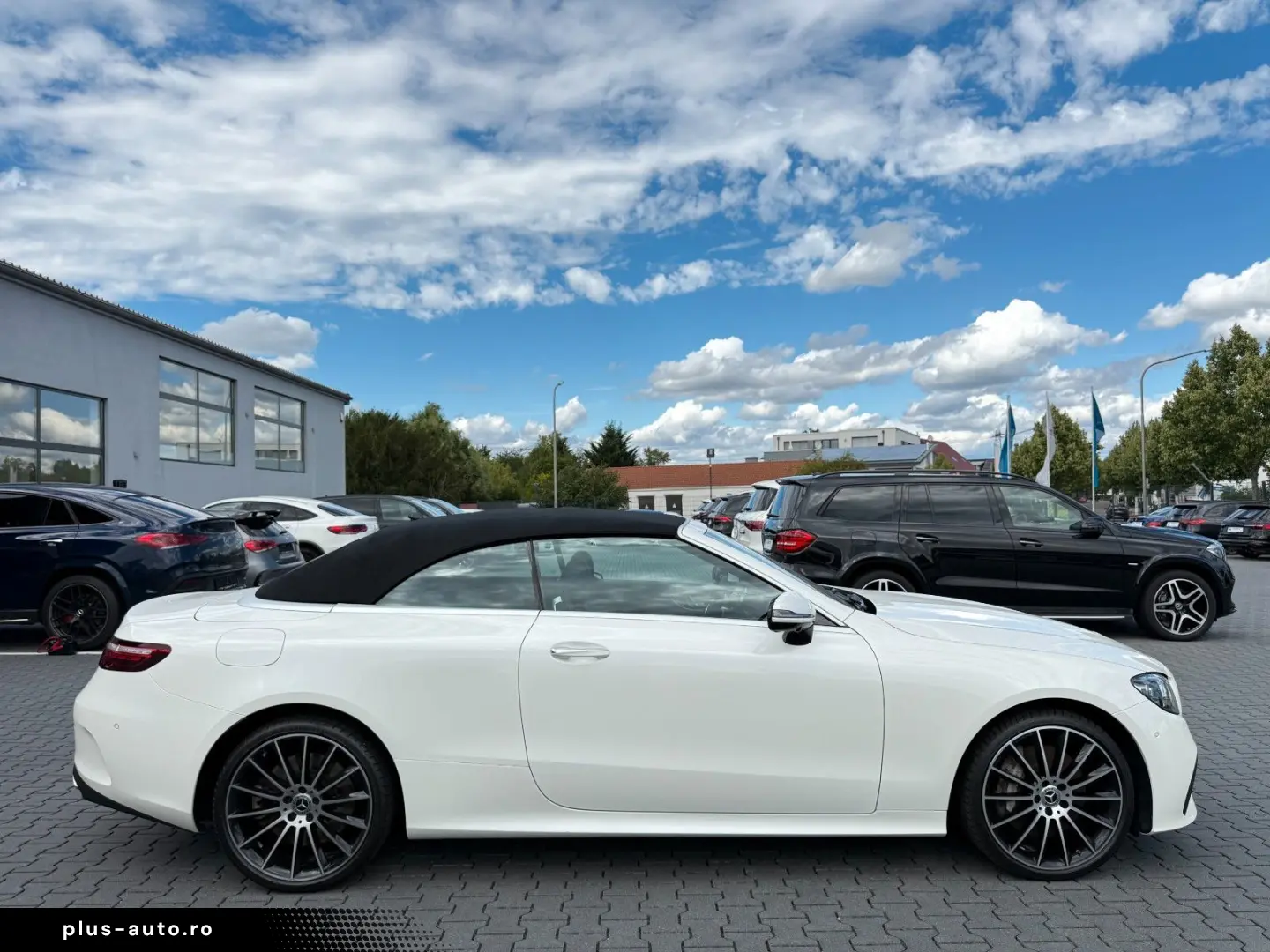 MERCEDES-BENZ E450 4Matic Cabrio AMG-PAKET 360 ACC BURMESTER