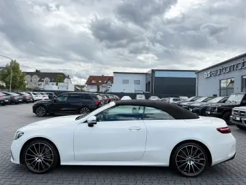 MERCEDES-BENZ E450 4Matic Cabrio AMG-PAKET 360 ACC BURMESTER
