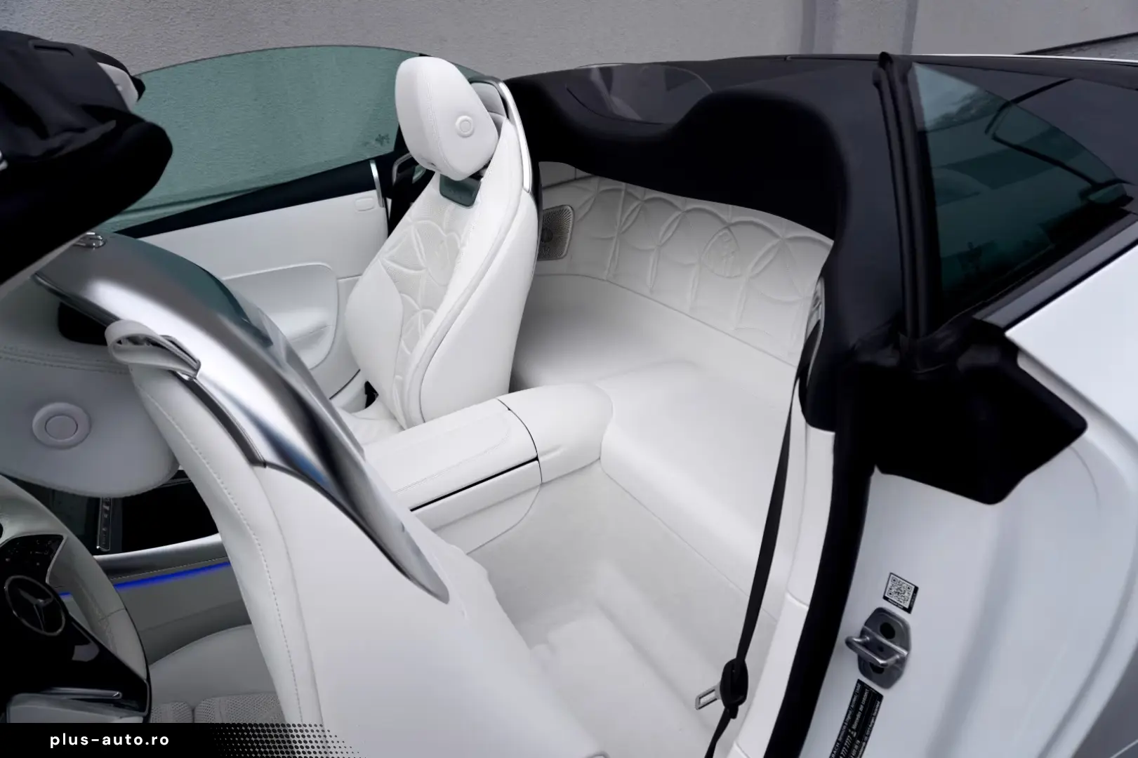 Maybach SL 680 MAYBACH MONOGRAM SERIES WHITE AMBIENCE