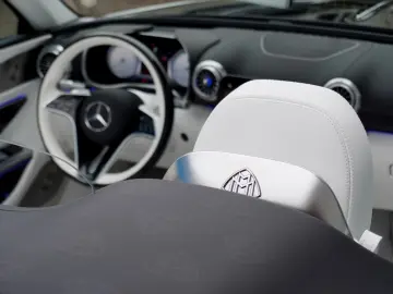 Maybach SL 680 MAYBACH MONOGRAM SERIES WHITE AMBIENCE
