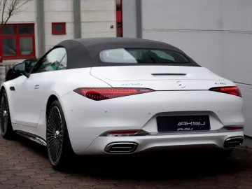 Maybach SL 680 MAYBACH MONOGRAM SERIES WHITE AMBIENCE