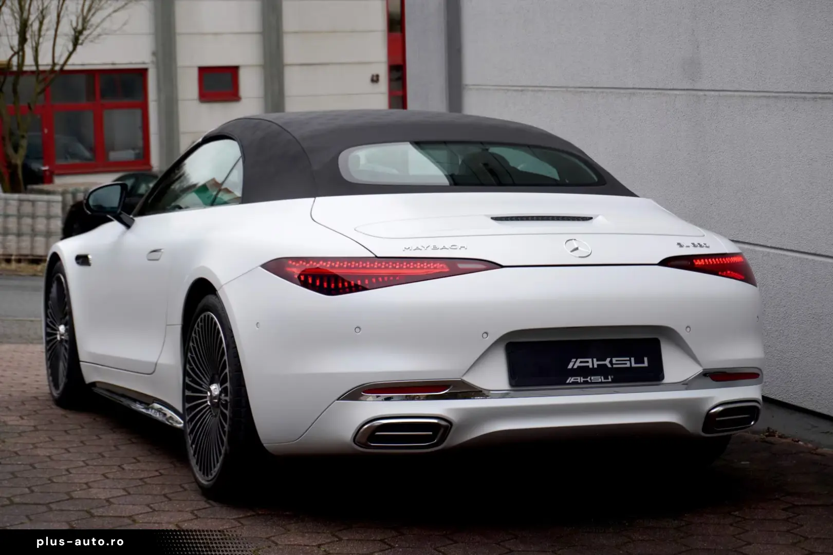 Maybach SL 680 MAYBACH MONOGRAM SERIES WHITE AMBIENCE