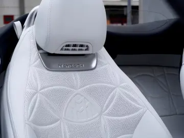 Maybach SL 680 MAYBACH MONOGRAM SERIES WHITE AMBIENCE