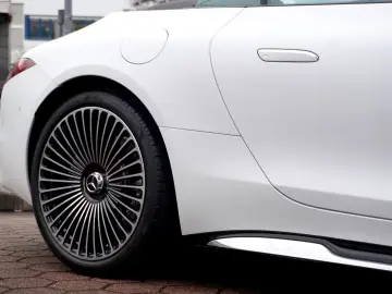 Maybach SL 680 MAYBACH MONOGRAM SERIES WHITE AMBIENCE