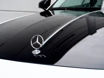 Maybach SL 680 MAYBACH MONOGRAM SERIES WHITE AMBIENCE
