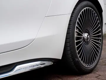 Maybach SL 680 MAYBACH MONOGRAM SERIES WHITE AMBIENCE