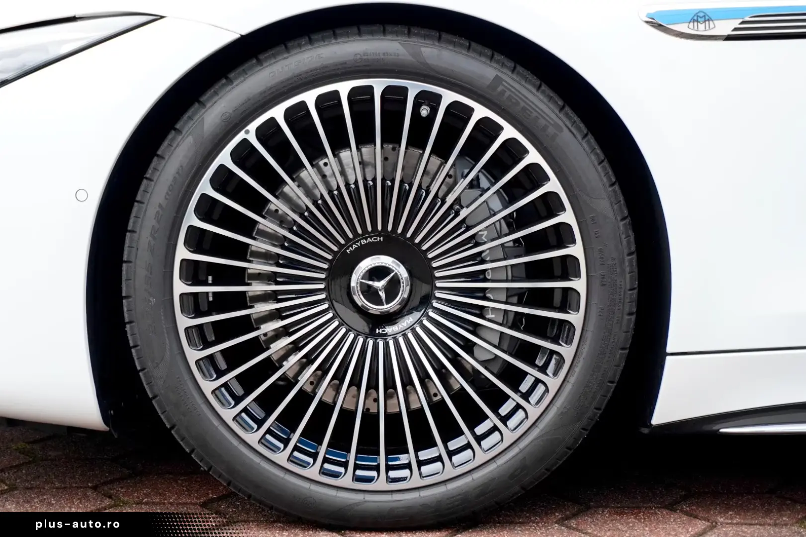 Maybach SL 680 MAYBACH MONOGRAM SERIES WHITE AMBIENCE
