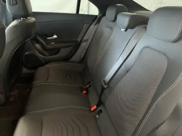 MERCEDES-BENZ CLA 250 e LED MBUX Leder Camera Tempo