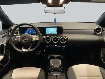 MERCEDES-BENZ CLA 250e AMG Coupe LED Sound CarPlay MBUXNa