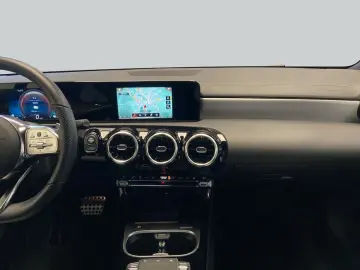 MERCEDES-BENZ CLA 250e AMG Coupe LED Sound CarPlay MBUXNa