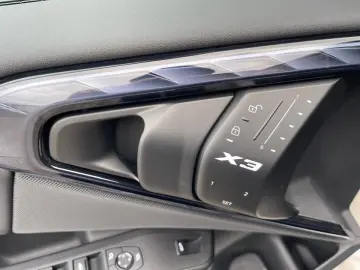 BMW X3 xDr20 MSp IconicGlow 360 DAProf Keyless HUD