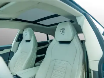LAMBORGHINI Urus SE   AdPersonam   Lamborghini Nürnberg