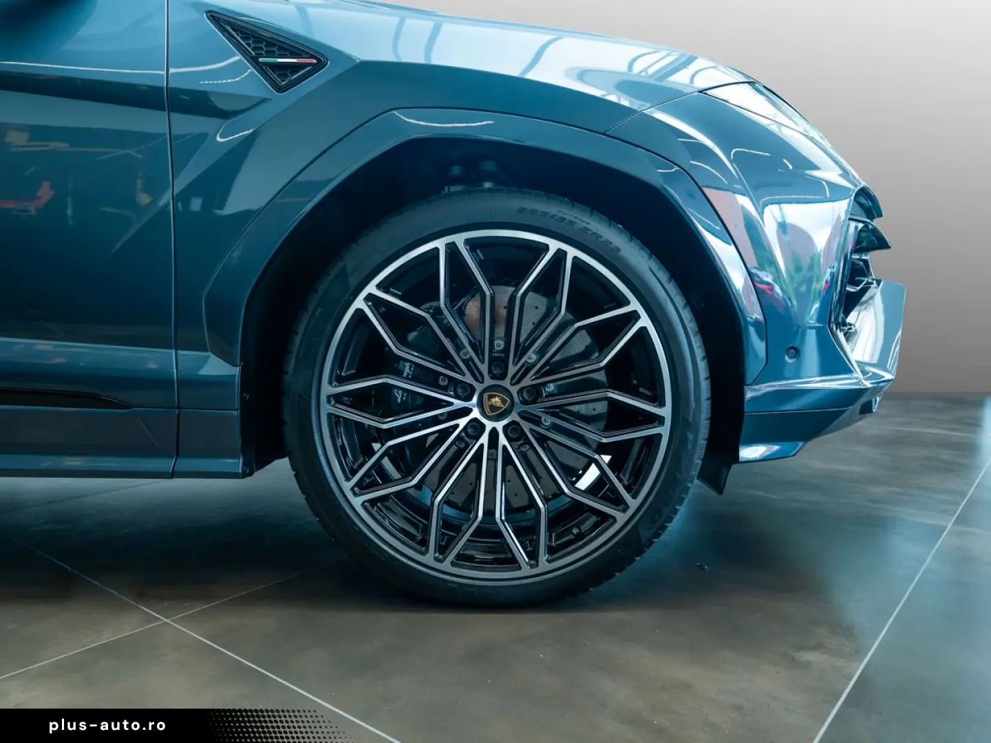 LAMBORGHINI Urus SE   AdPersonam   Lamborghini Nürnberg