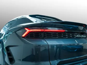 LAMBORGHINI Urus SE   AdPersonam   Lamborghini Nürnberg