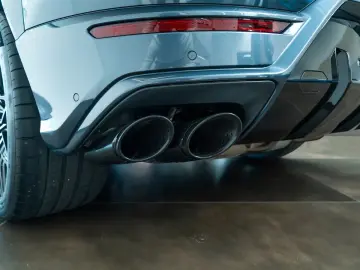 LAMBORGHINI Urus SE   AdPersonam   Lamborghini Nürnberg
