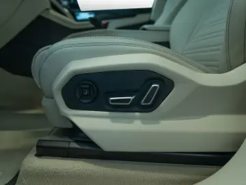 LAMBORGHINI Urus SE   AdPersonam   Lamborghini Nürnberg