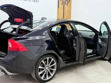 Volvo S60 R-design