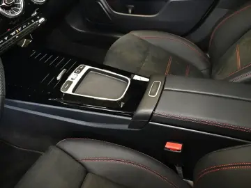 MERCEDES-BENZ CLA 250 e Coupé AMG Sport Advanced  Di&hellip;