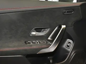 MERCEDES-BENZ CLA 250 e Coupé AMG Sport Advanced  Di&hellip;