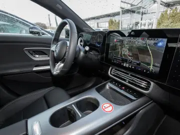 MERCEDES-BENZ CLA 250   e Progressive Distronic Pano&hellip;