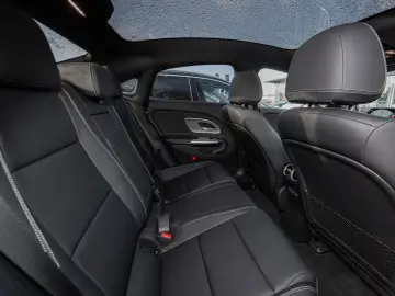 MERCEDES-BENZ CLA 250   e Progressive Distronic Pano&hellip;