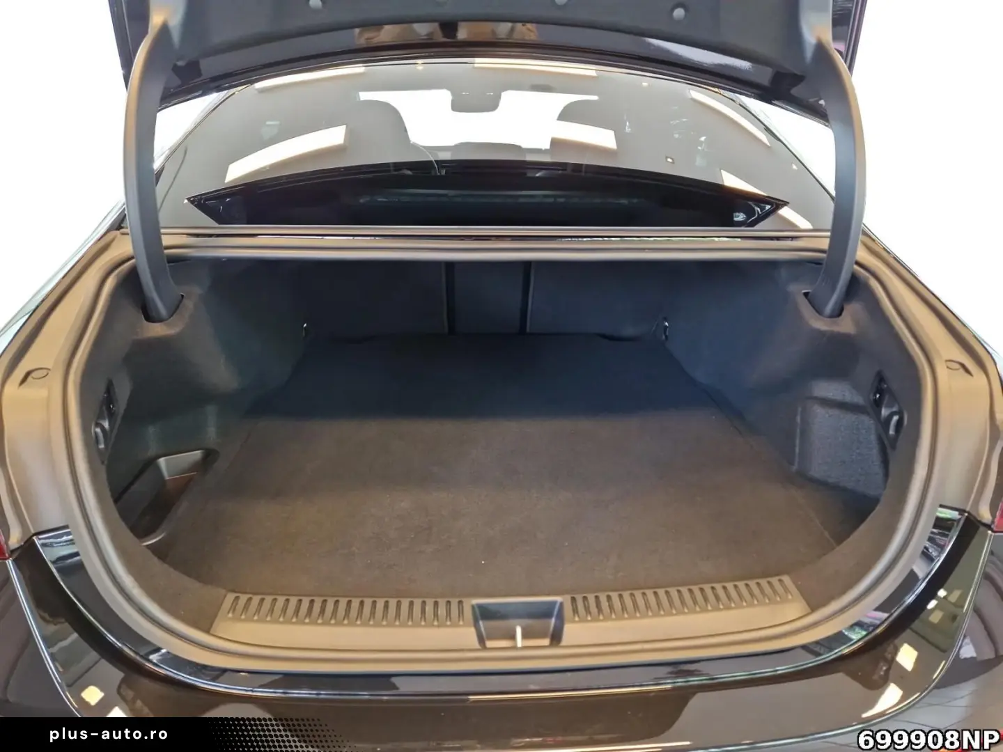 MERCEDES-BENZ E 400 e 4M AMG AHK Pano Burmester Digi&hellip;